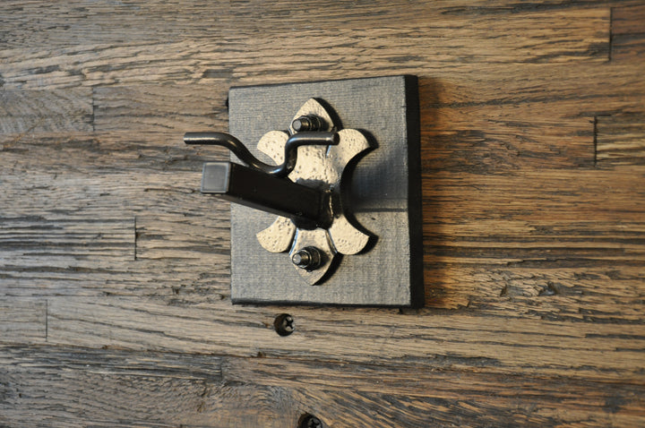 CLEAR PARTY - 6' 8" Longhorn Skull