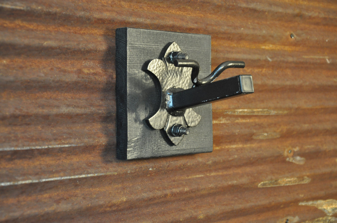 BIG RED - 5' 2" Longhorn Bull Skull